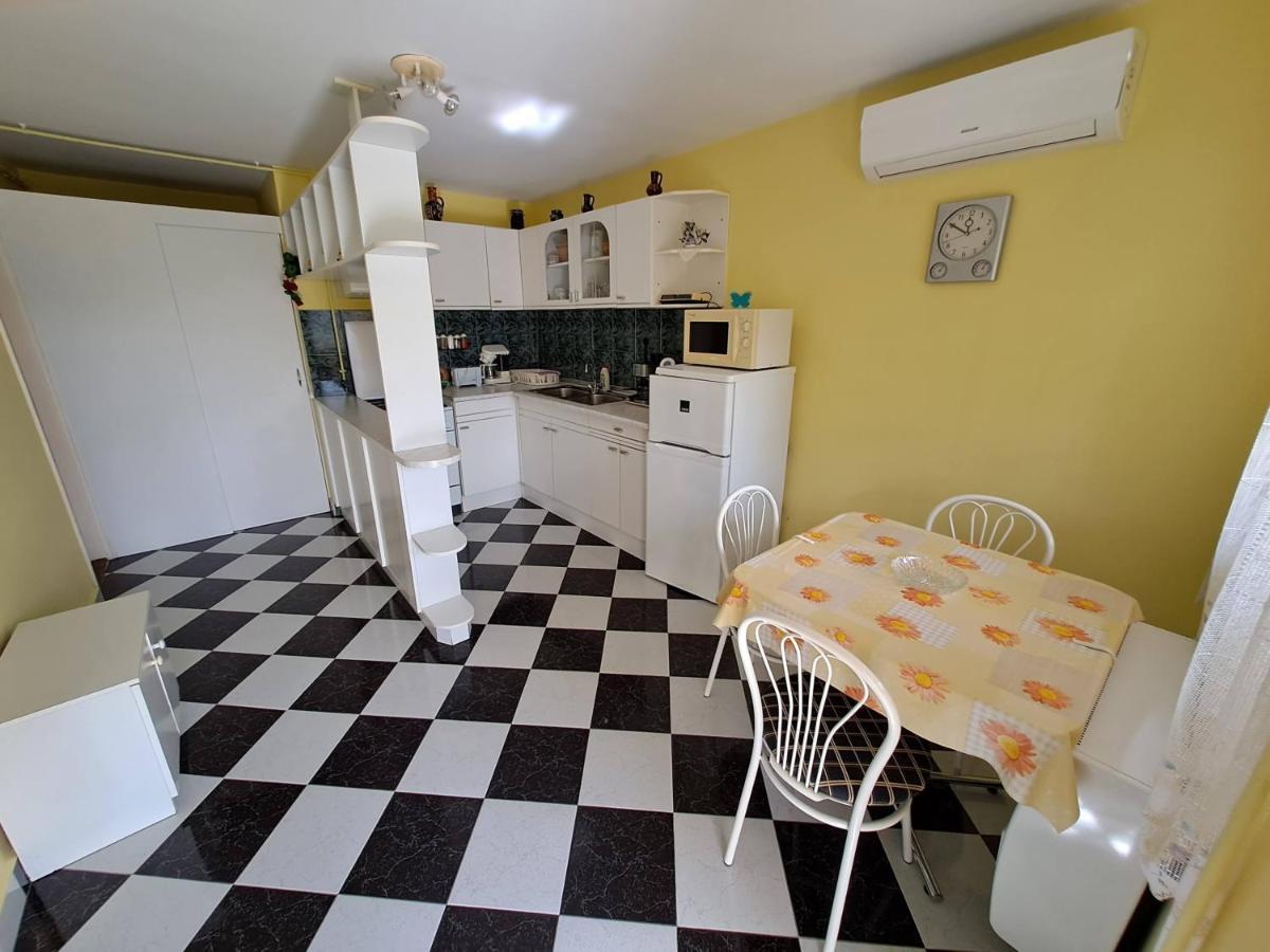Bianka Apartman Balatonlelle Esterno foto